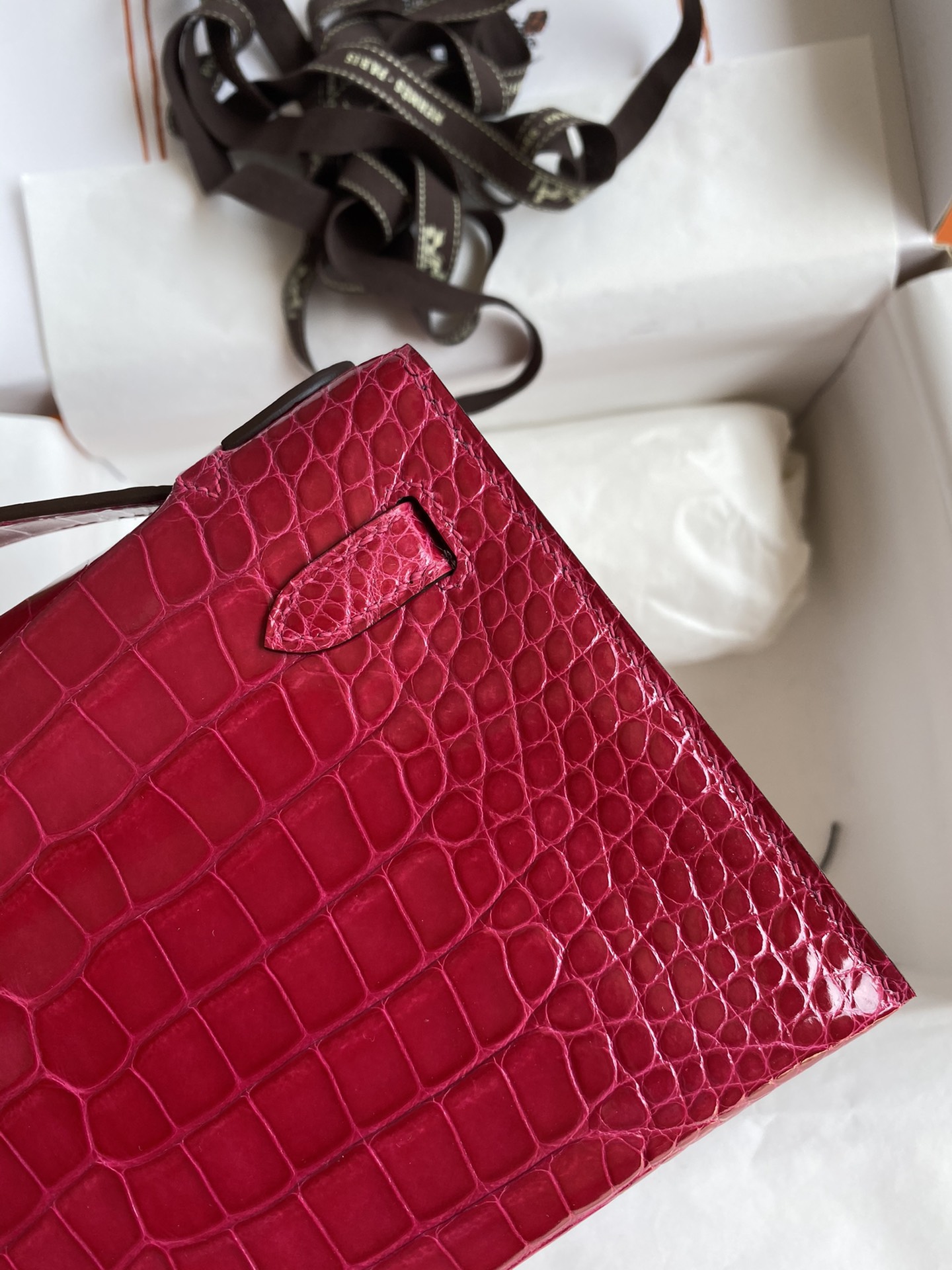 Hermes Mini Kelly Pochette 22cm Bag In Rose Red Shiny Alligator Leather